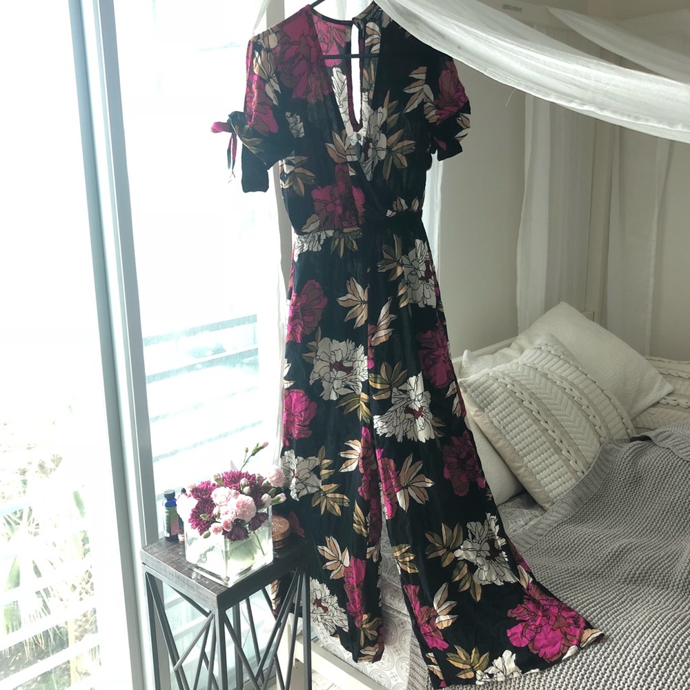 BILLABONG floral jumpsuit